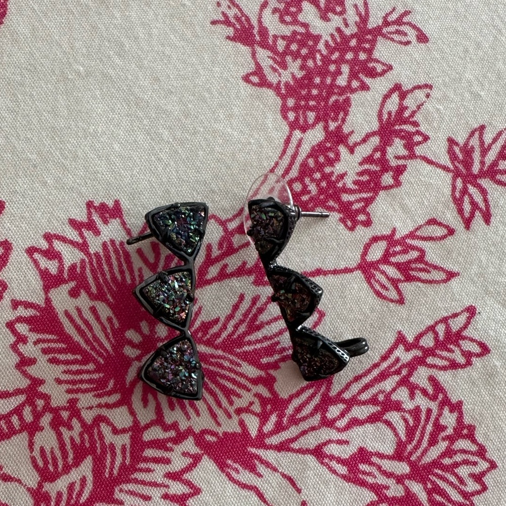 Kendra Scott Black iridescent Cuff Earrings
